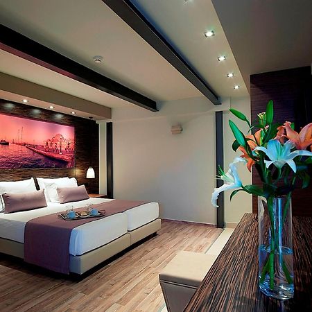 Elotis Suites (Adults Only) Agia Marina Oda fotoğraf