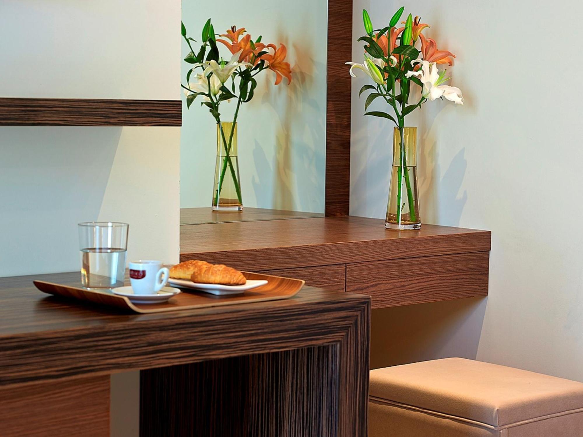 Elotis Suites (Adults Only) Agia Marina Oda fotoğraf